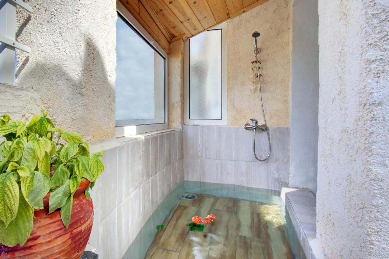 Παραδοσιακό Σπίτι Στο Χωριο Apartamento Áyioi Dhéka Exterior foto
