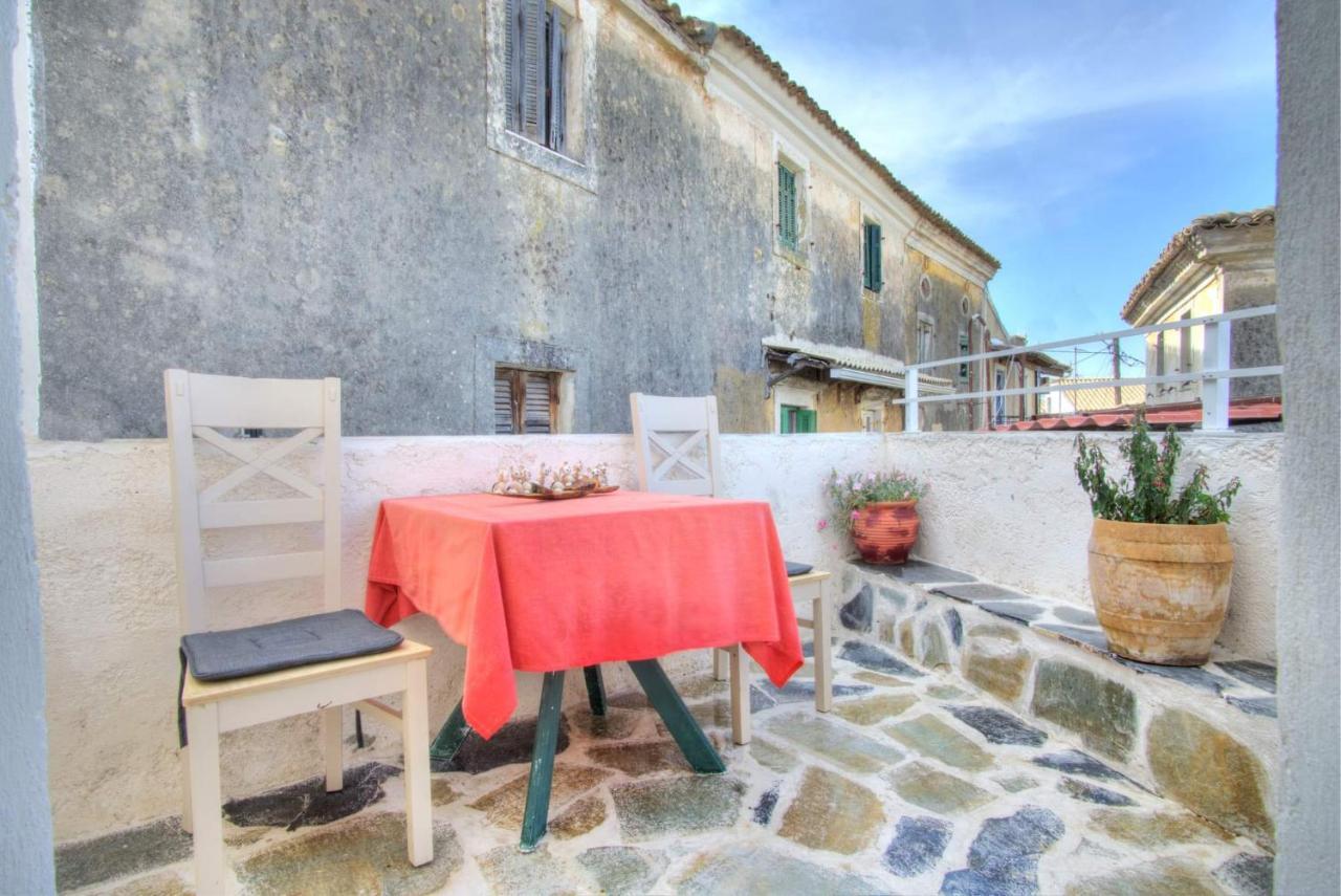 Παραδοσιακό Σπίτι Στο Χωριο Apartamento Áyioi Dhéka Exterior foto